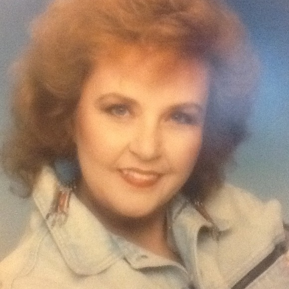 Meet your Posher, Loletta - Picture 1 of 1